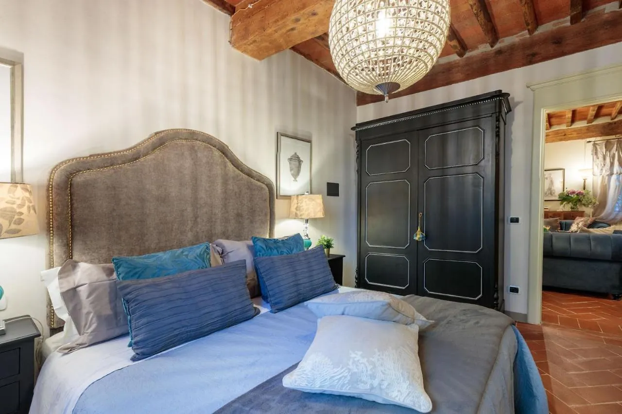 Casa Kathy, Smart And Convenient Luxury 2 Bedrooms Apartment Inside The City Walls Lucca