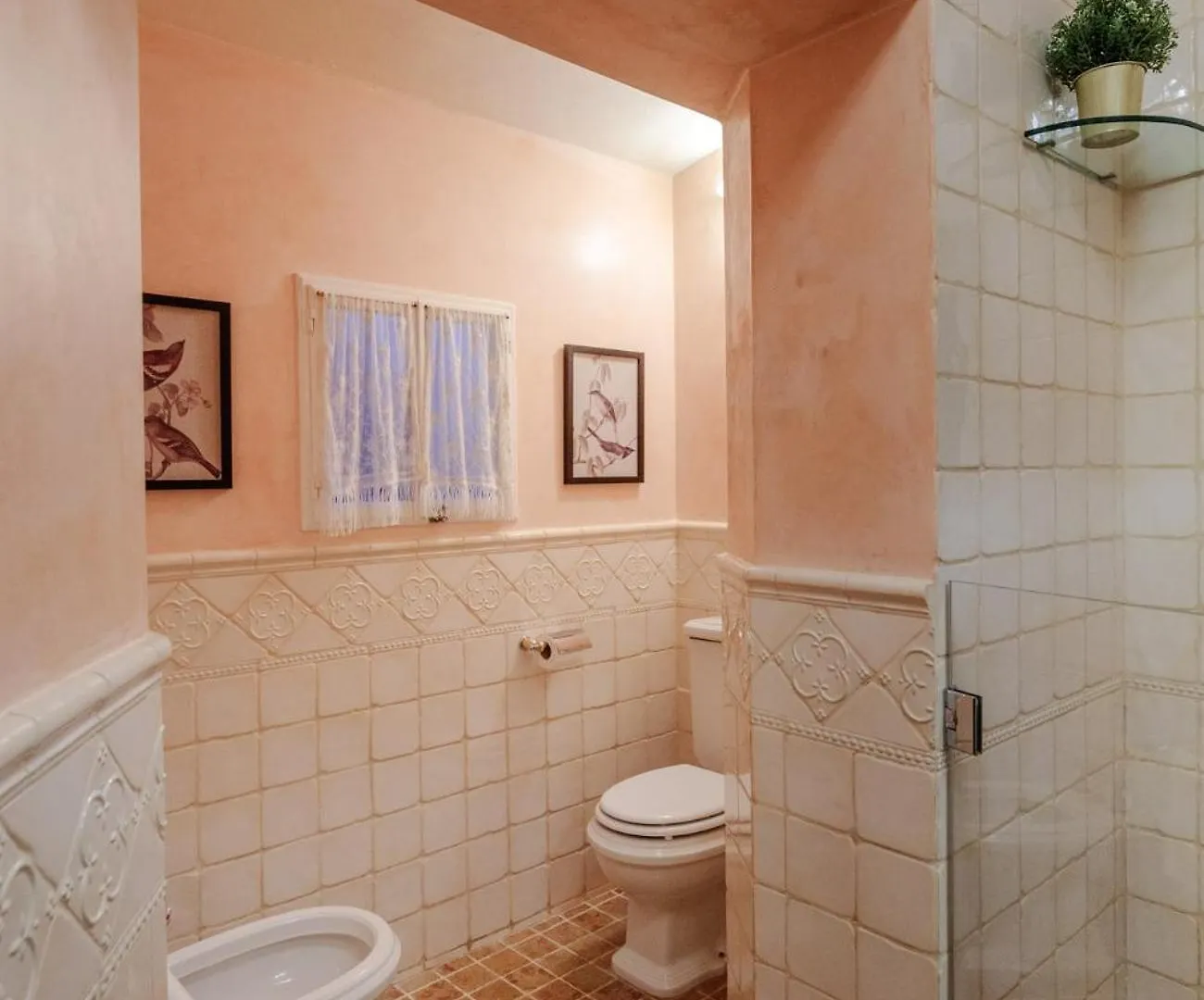 Casa Kathy, Smart And Convenient Luxury 2 Bedrooms Apartment Inside The City Walls Lucca